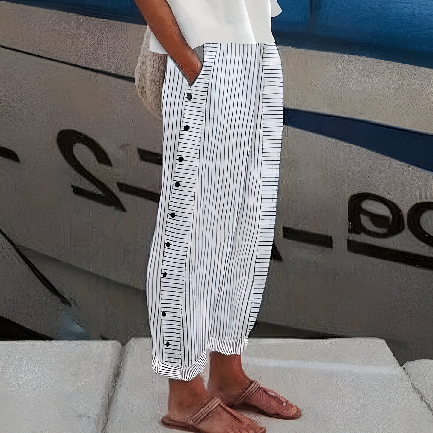 Pantalón fluido de pierna ancha con cierre lateral para mujer – LAYNA