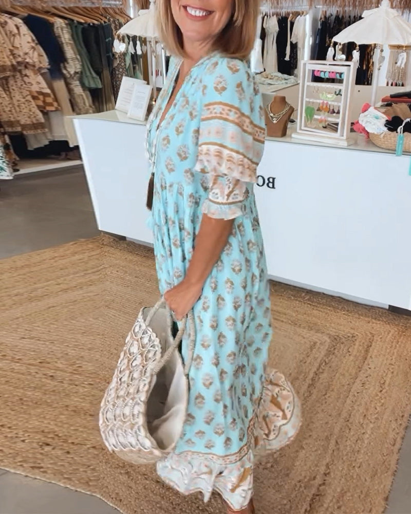 Vestido largo bohemio en capas con escote favorecedor – AURELIA