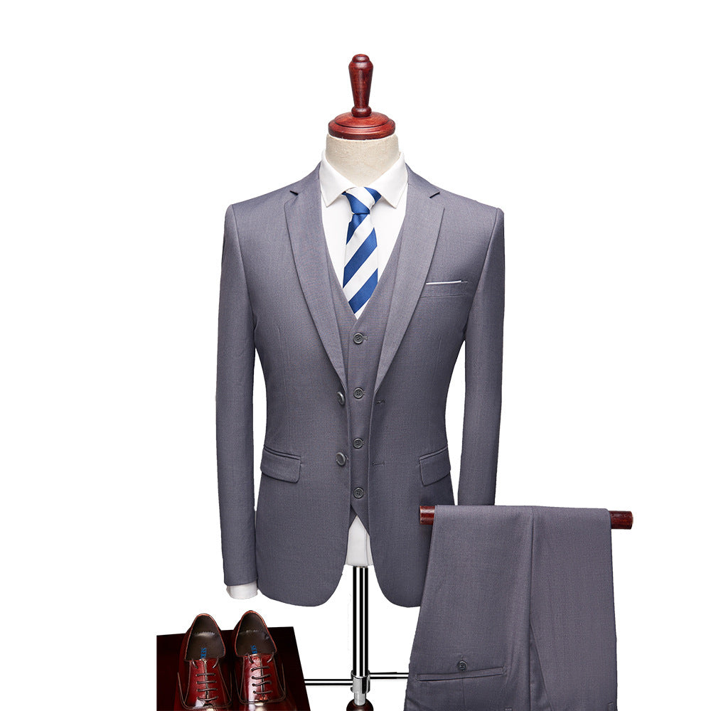 CYPRUS - Traje de tres piezas elegante para hombre