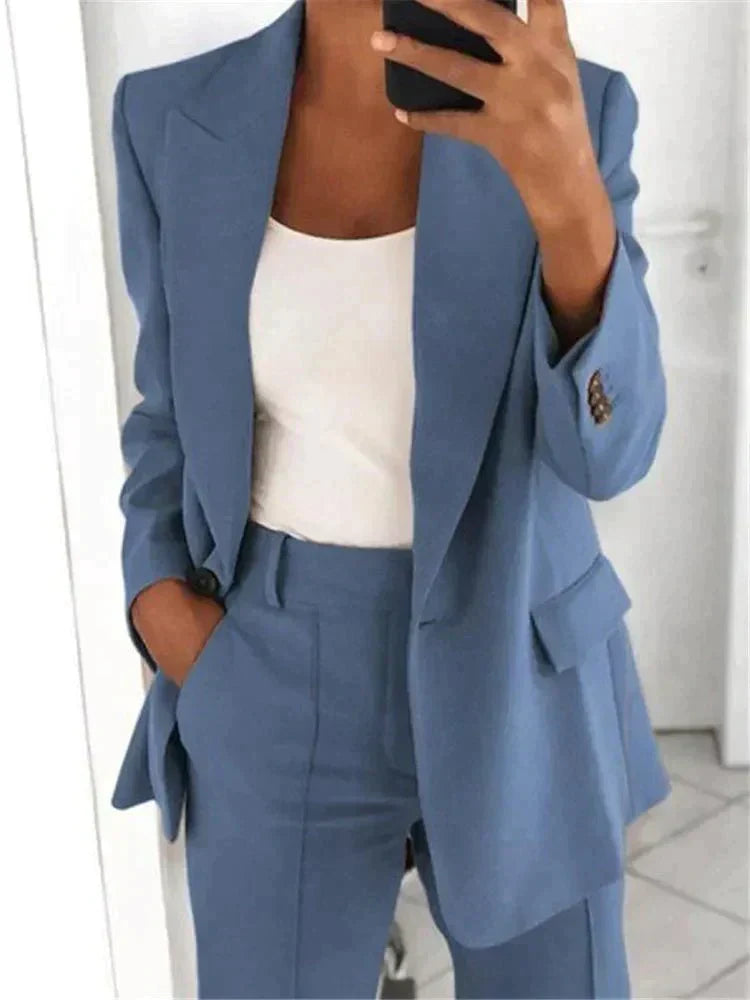 MILÉNA – Traje de mujer con blazer entallado y pantalón a juego