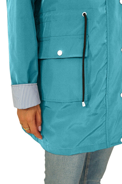 Chaqueta ligera para mujer con capucha y cordón ajustable – TAMIRA