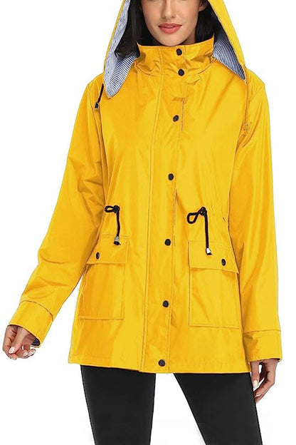 Chaqueta ligera para mujer con capucha y cordón ajustable – TAMIRA