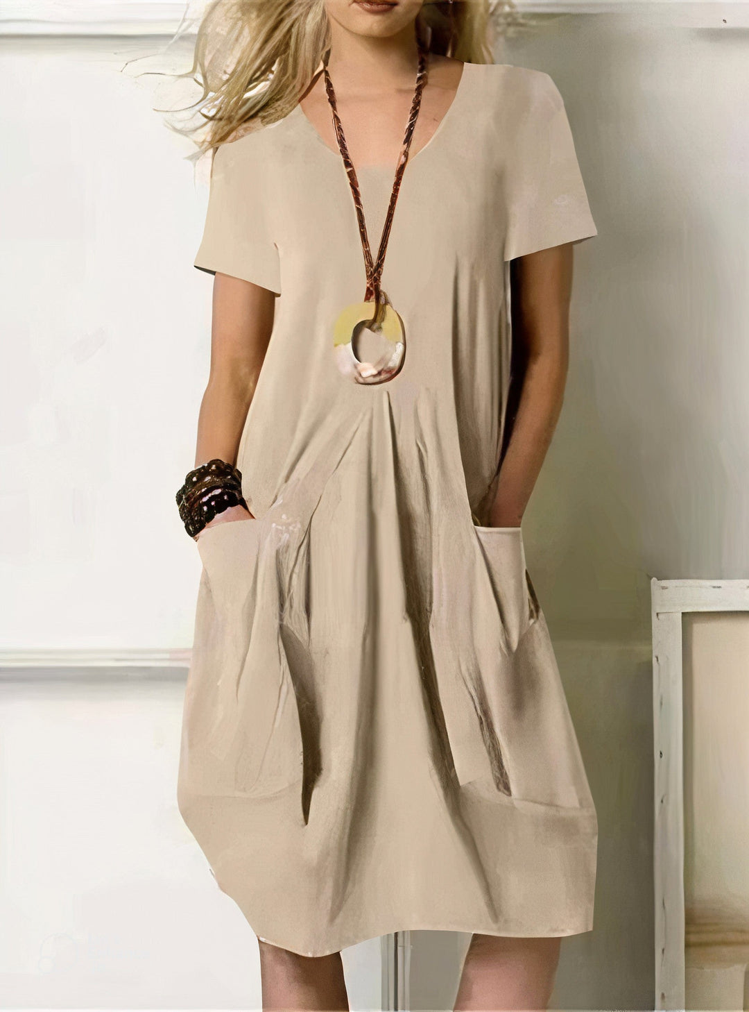 Vestido casual de manga corta con corte recto y estilo relajado – KASELYN