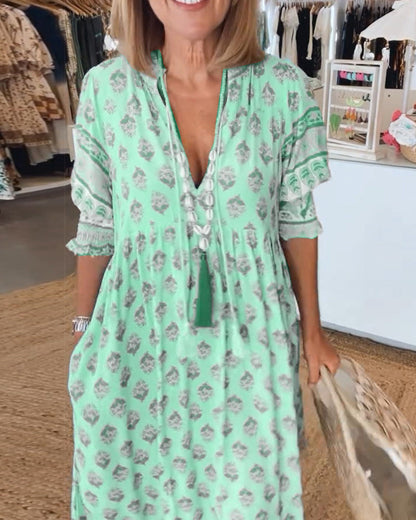 Vestido largo bohemio en capas con escote favorecedor – AURELIA