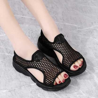 Sandalias negras de malla transpirable con suela ergonómica – VELMIRA