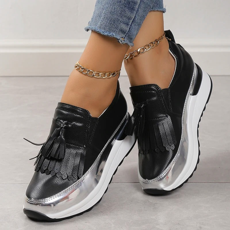 Zapatillas de mujer con plataforma y detalles de flecos – SERALIA