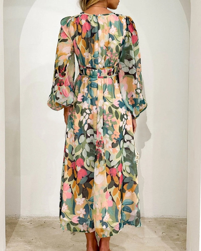 Vestido midi floral con vuelo romántico y escote cruzado – AMARELLA