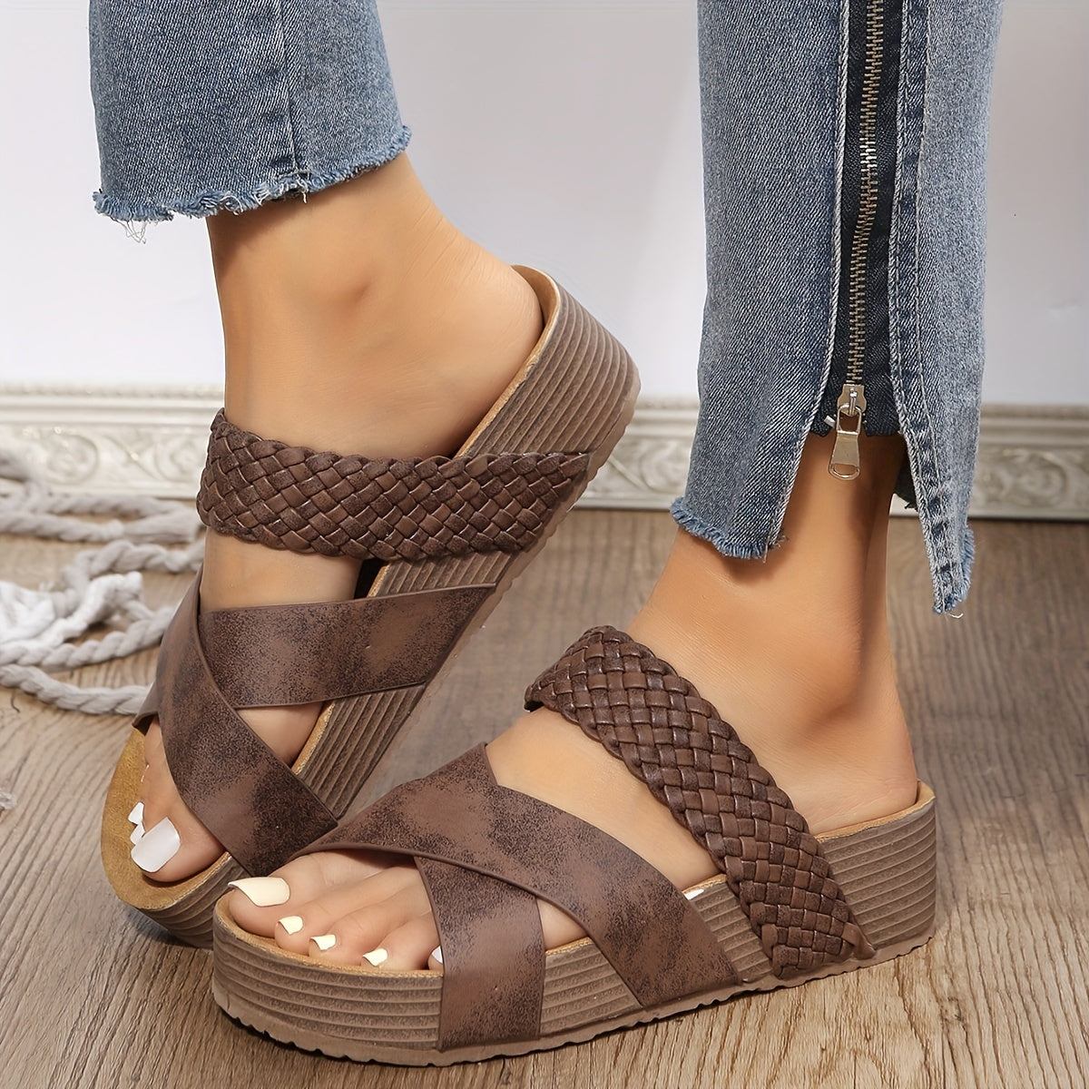 Sandalias cómodas y ligeras con elegante diseño de cuña de corcho para mujer – LIA SEREPHINA