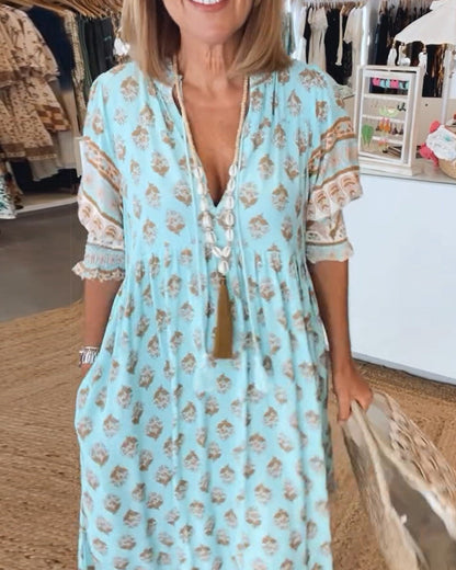 Vestido largo bohemio en capas con escote favorecedor – AURELIA