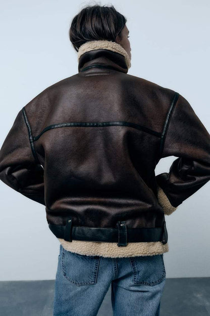 Chaqueta elegante de mujer con solapa en tejido sintético – ELEONORA