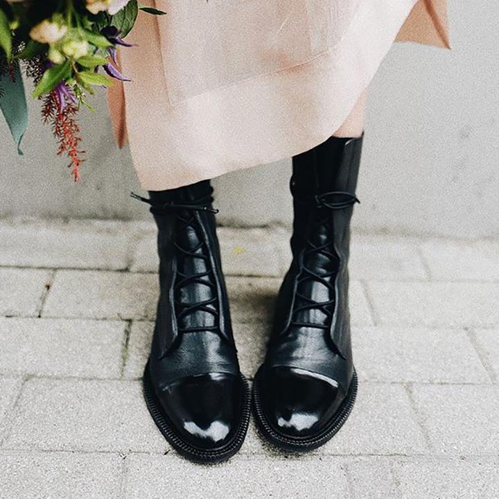 ALMA - Botas de cuero con cordones para mujer