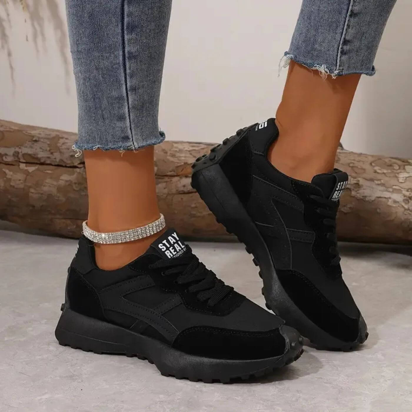 Zapatillas cómodas para mujer con diseño moderno – Lianora