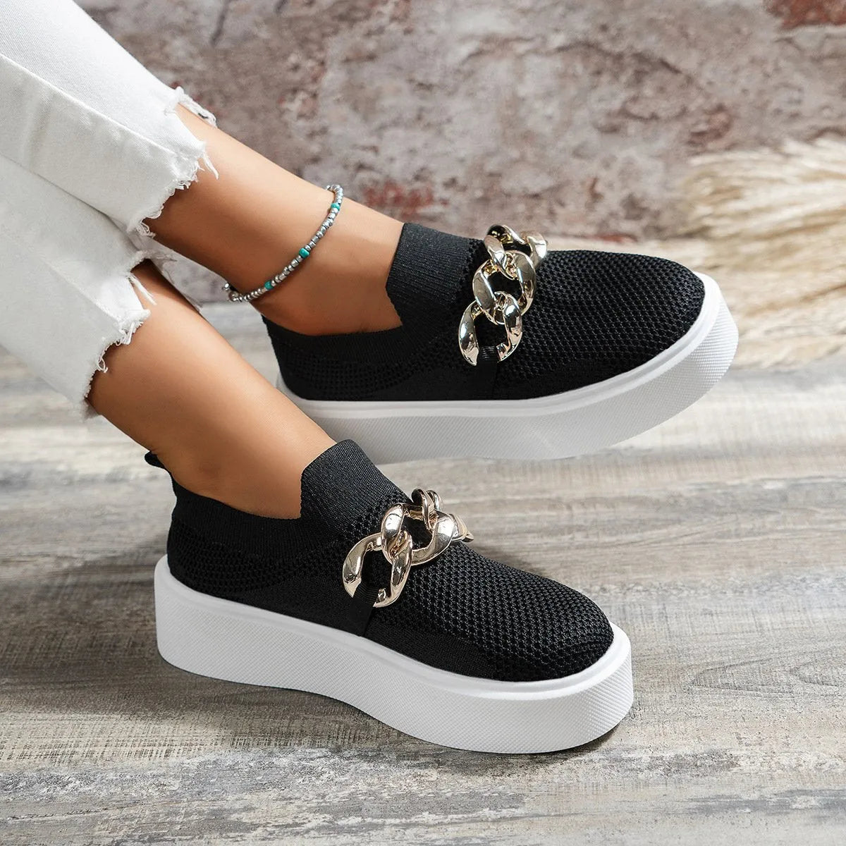 Zapatillas slip-on de mujer con cadena decorativa y suela gruesa – RAPHAËLLE