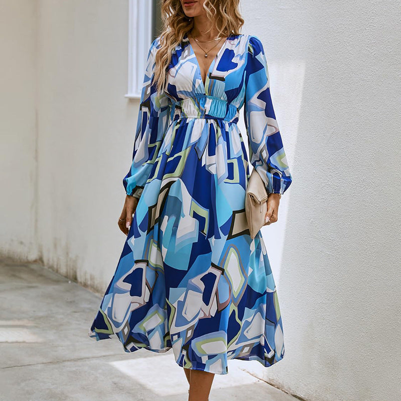 Vestido midi floral con vuelo romántico y escote cruzado – AMARELLA