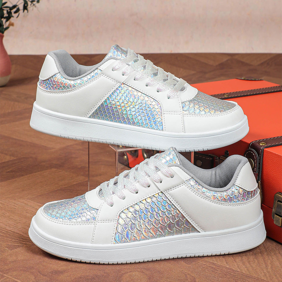 Zapatillas de mujer con textura y suela robusta – KIRSTEN
