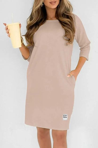 Vestido midi con cuello redondo y corte elegante – MERISSA