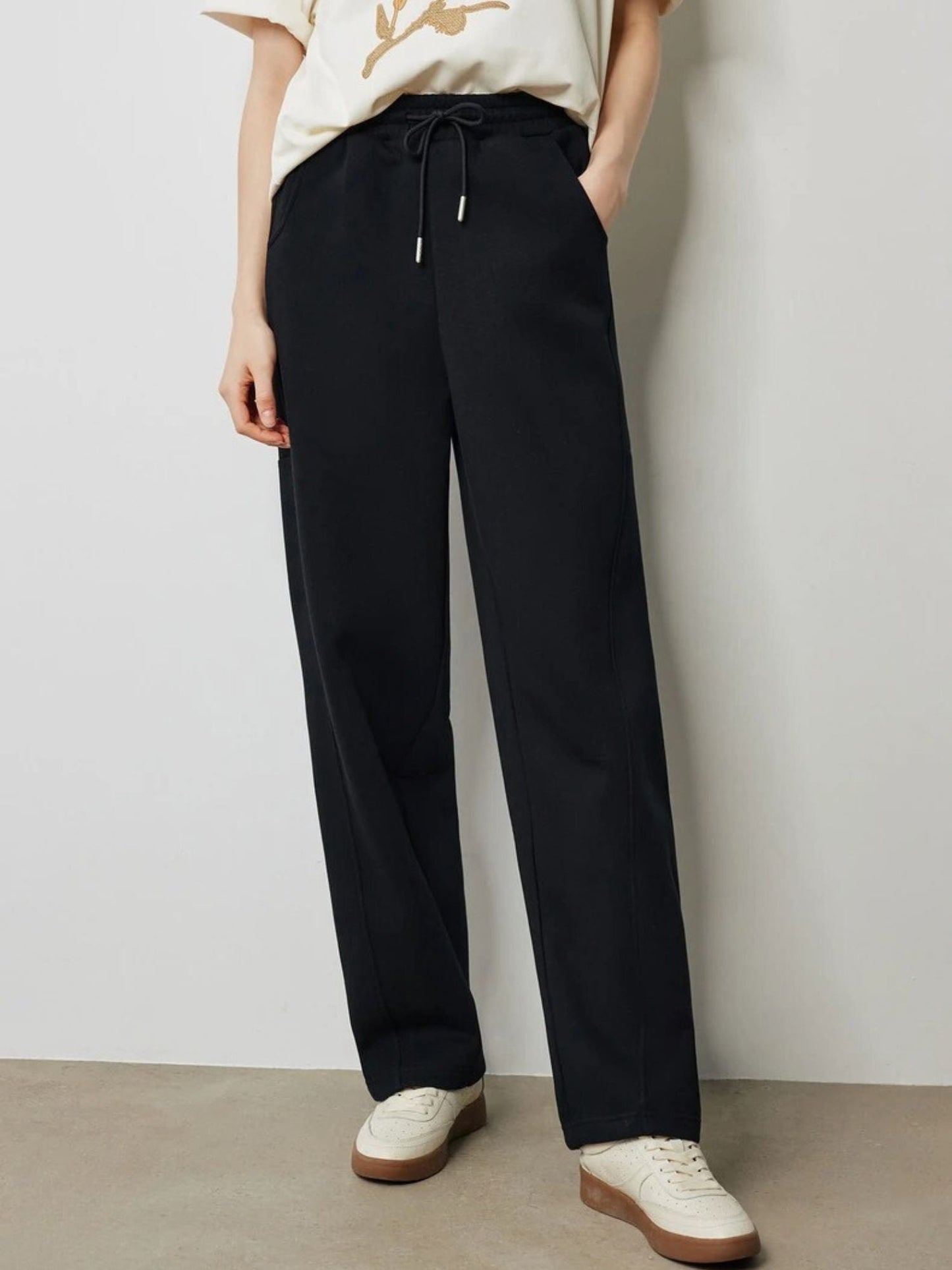 Pantalón de mujer con pernera recta y cintura elástica – LEONOR
