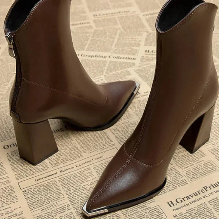 Botines Chelsea con punta metálica para mujer – MARISE