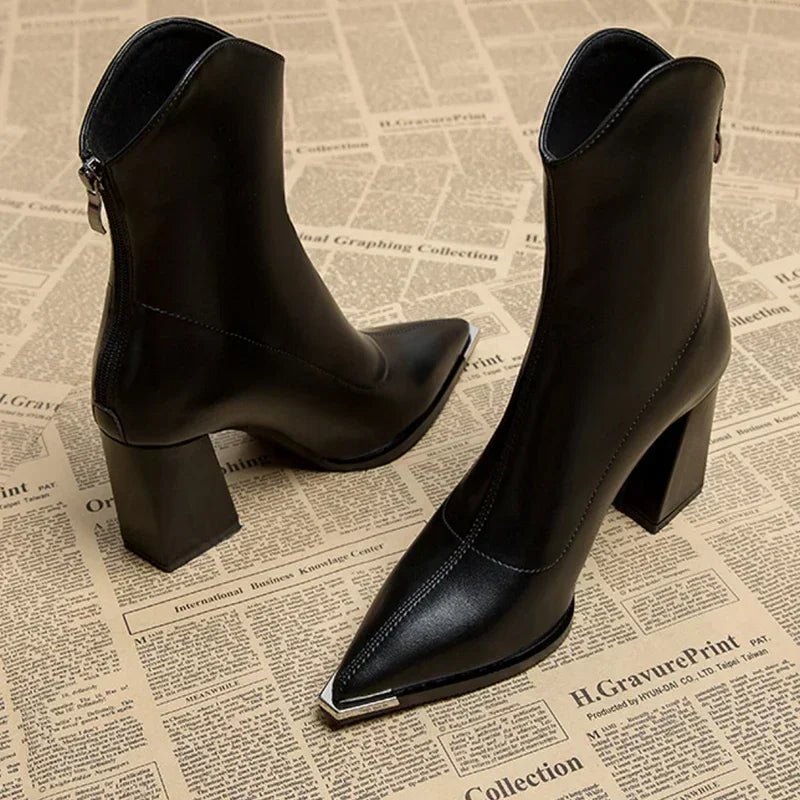 Botines Chelsea con punta metálica para mujer – MARISE