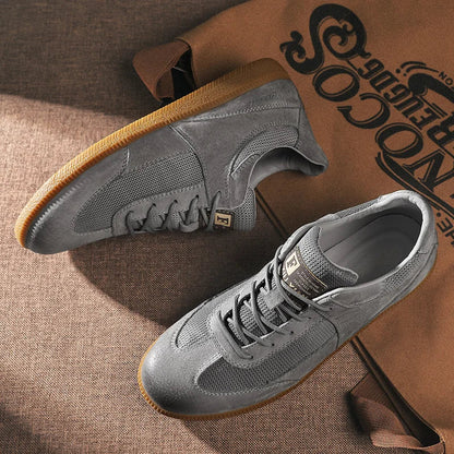 CALVINOX – Zapatillas de hombre en ante y malla con diseño deportivo urbano