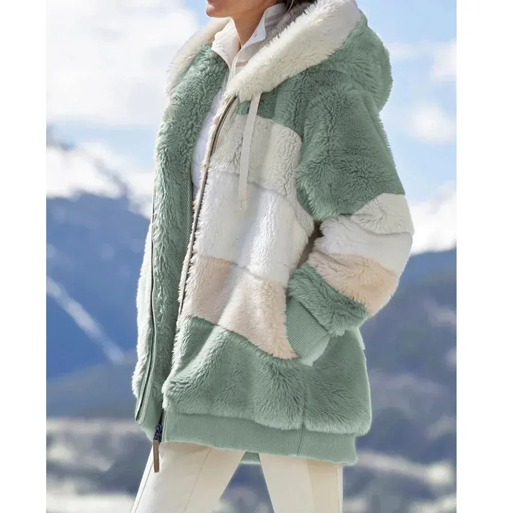 Abrigo de peluche para mujer con capucha y diseño a rayas – SELVINA