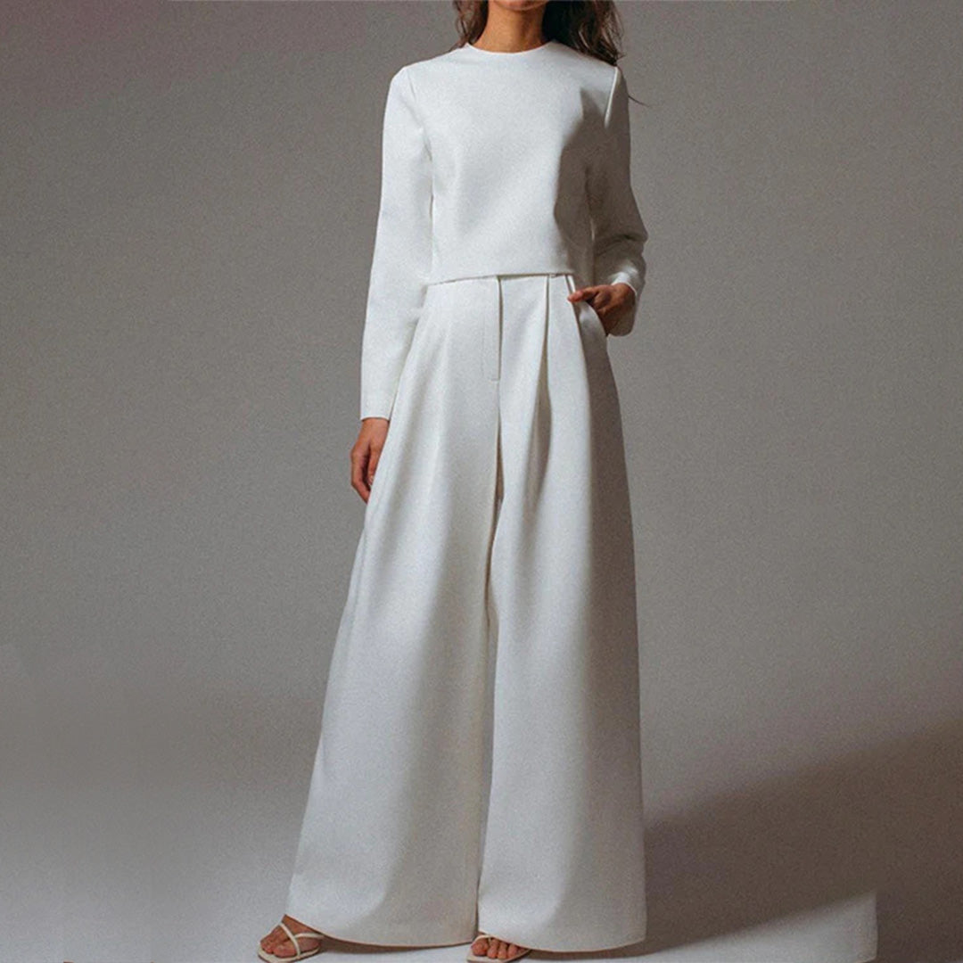 Conjunto elegante de dos piezas con top entallado y pantalón palazzo – CYRENA