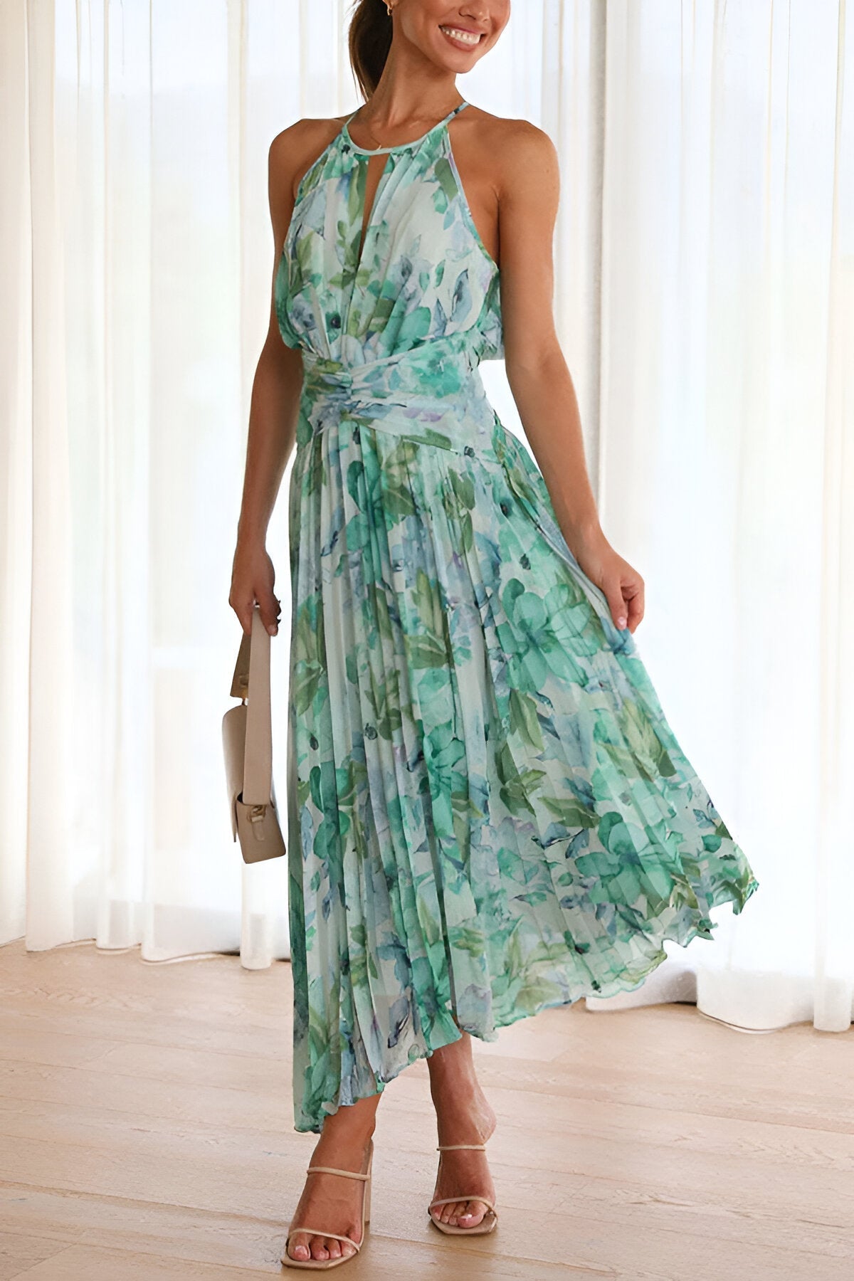 Vestido maxi halter con pliegues y estampado floral para mujer – ELARA FLORALISTA