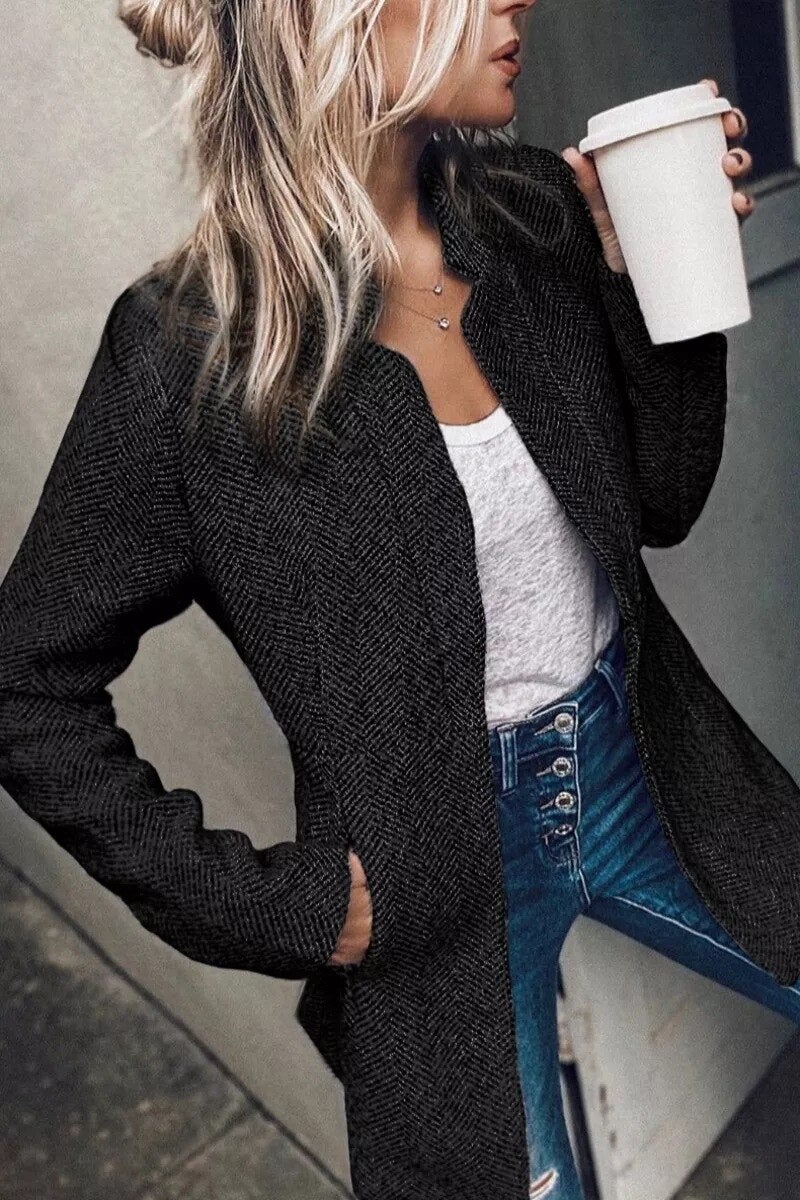 Blazer de punto abierta con corte estructurado – LÉANA