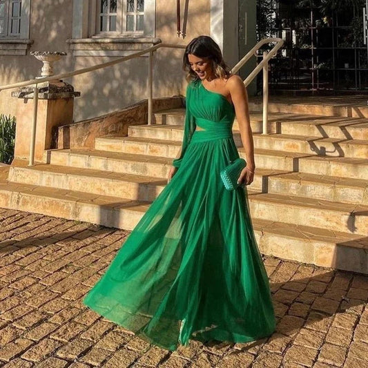 Seraphina – Vestido maxi plisado verde con hombro asimétrico para mujer