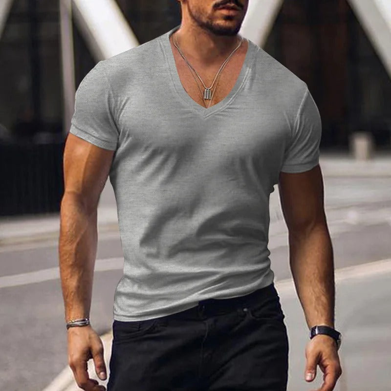 Camiseta slim fit de hombre con escote en V profundo – VOLKER