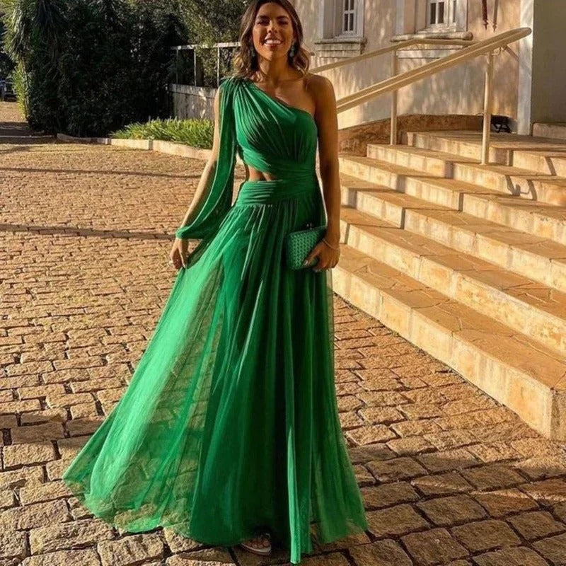 Seraphina – Vestido maxi plisado verde con hombro asimétrico para mujer