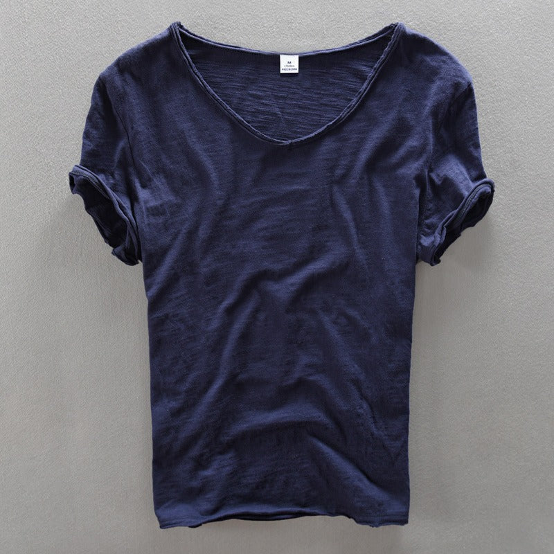 Camiseta de hombre con escote en V y acabado desenfadado – LEONVÍN
