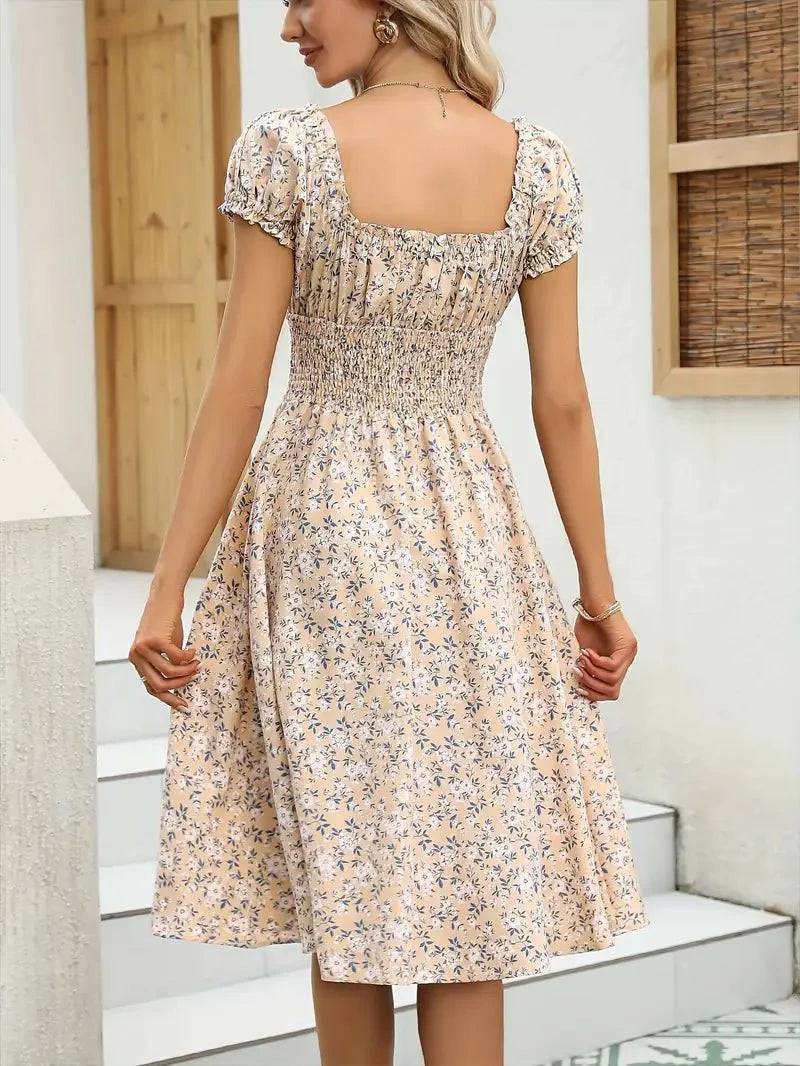 Vestido veraniego fruncido con diseño romántico y favorecedor – ÉLODINE