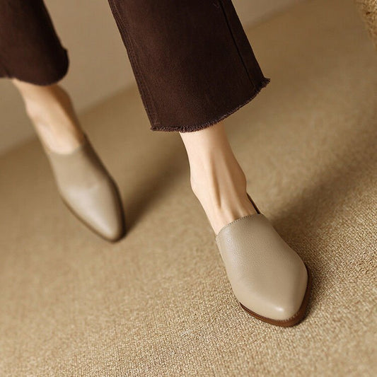 Mocasines planos de mujer con diseño minimalista y punta fina – CARLA