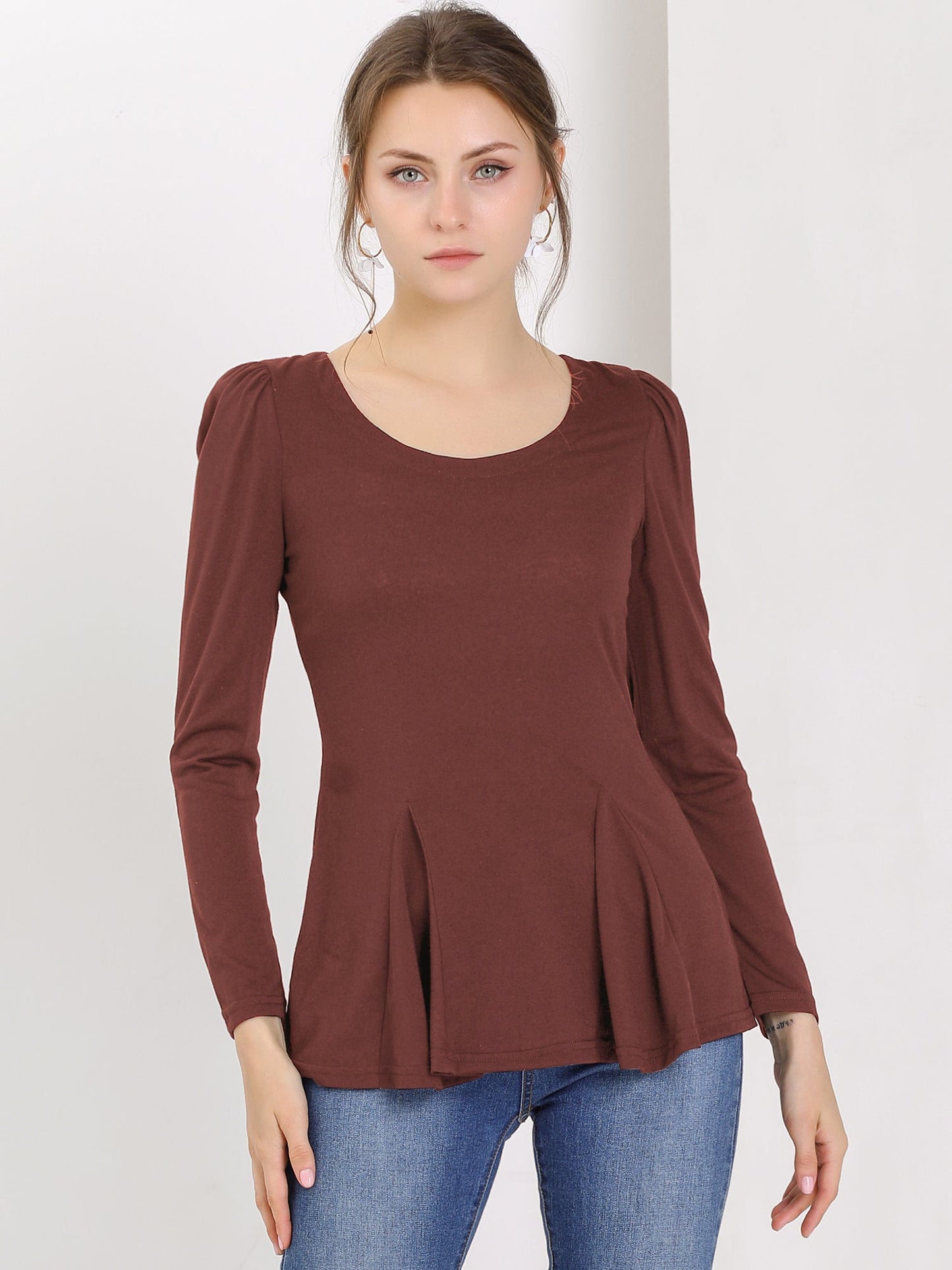 Camiseta básica de mujer con manga larga y cuello redondo – MILARA